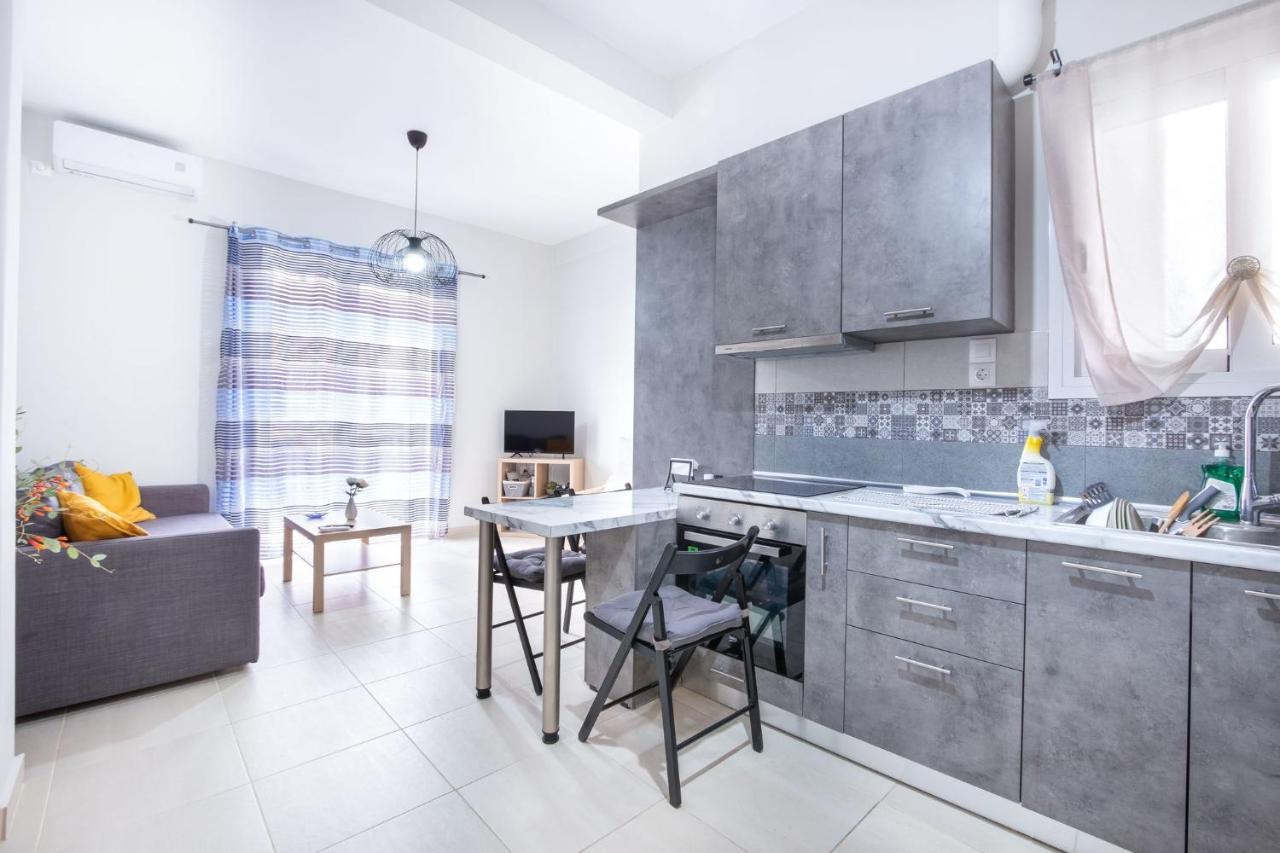 Bright Apartment In Pireus Exteriör bild